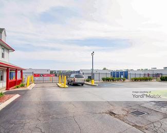 Photo 2 of iStorage - 20772 Hall Road, Clinton Township, MI