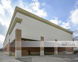 Photo 3 of EZ Storage - 18145 Mack Avenue, Detroit, MI