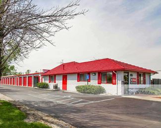 Photo 1 of iStorage - 36261 Groesbeck Hwy, Clinton Township, MI