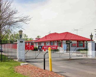 Photo 2 of iStorage - 36261 Groesbeck Hwy, Clinton Township, MI