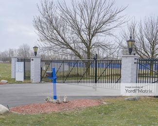 Photo 4 of iStorage - 36261 Groesbeck Hwy, Clinton Township, MI
