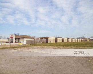 Photo 4 of U-Stow-N-Lock Self Storage - 2447 Fort Street, Trenton, MI