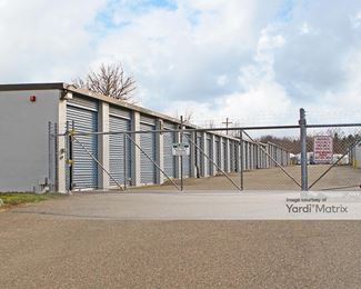 Photo 4 of Holly Greens Storage - 10475 Dixie Hwy, Davisburg, MI