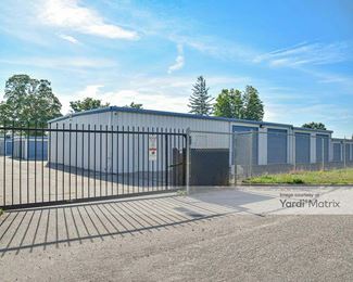 Photo 2 of Storage Rentals of America - 1555 North Milford Road, Highland, MI