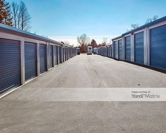 Photo 4 of Storage Rentals of America - 1555 North Milford Road, Highland, MI