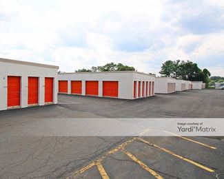 Photo 4 of Public Storage - 950 Jaymor Road, Southampton, PA