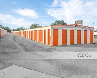 Photo 2 of Public Storage - 3801 Dupont Pkwy, New Castle, DE