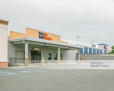 Storage Units for Rent available at 360 NY-221 East, Middletown, NY 10940