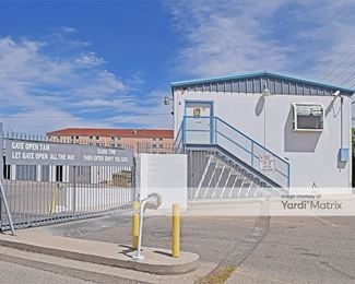 Photo 3 of Bassett Self Service Storage - 6565 Edgemere Blvd, El Paso, TX