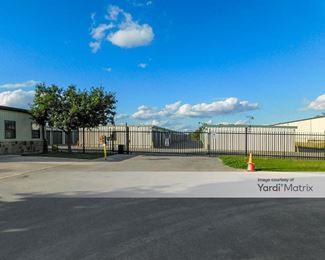 Photo 5 of Storage King USA - 430 East Interstate 10, Seguin, TX