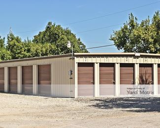 Photo 4 of CubeSmart Self Storage - 113 Krueger Road, Seguin, TX