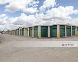 Photo 2 of Extra Space Storage - 23860 US-281 North, San Antonio, TX