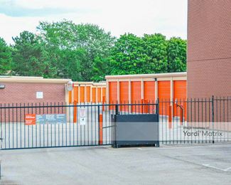 Photo 2 of Public Storage - 7860 Smoky Row Road, Powell, OH