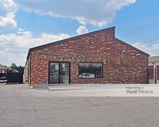 Photo 2 of Storage Rentals of America - 4111 Groves Road, Columbus, OH