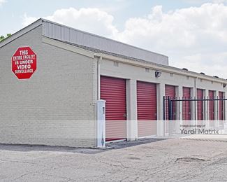 Photo 4 of Storage Rentals of America - 4111 Groves Road, Columbus, OH