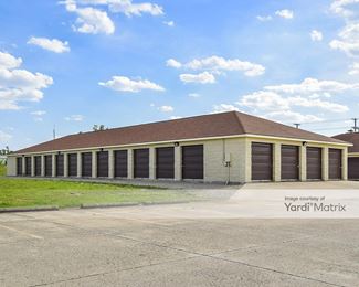 Photo 2 of Lewisburg Self Storage - 601 West Cumberland Street, Lewisburg, OH