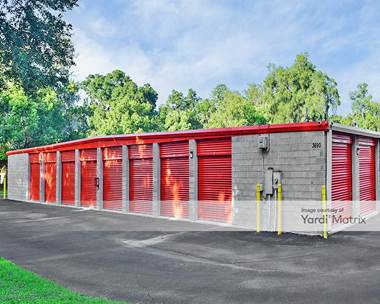 Storage Units for Rent available at 3690 SE Lake Weir Avenue, Ocala, FL 34471