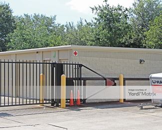 Photo 4 of iStorage - 800 North Spring Garden Avenue, Deland, FL