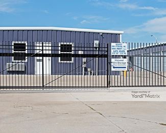 Photo 2 of Midwest Mini Storage - 100 NW 4th Street, Oak Grove, MO