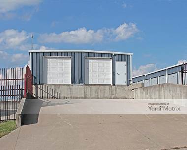 Storage Units for Rent available at 100 NW 4th Street, Oak Grove, MO 64075