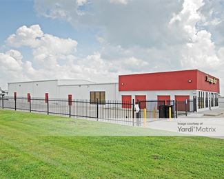 Photo 2 of StorageMart - 620 NW Jefferson Street, Grain Valley, MO