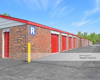 Photo 2 of iStorage - 6810 North Oak Trfy, Gladstone, MO