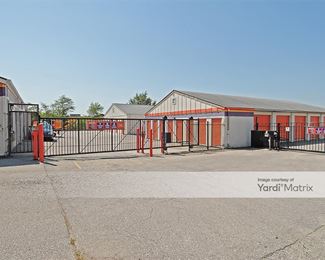 Photo 3 of Public Storage - 5601 East 112th Terrace, Kansas City, MO