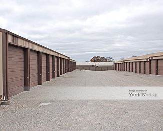 Photo 3 of Wait-s High-Dry Self Storage - 18105 North US Highway 169, Smithville, MO