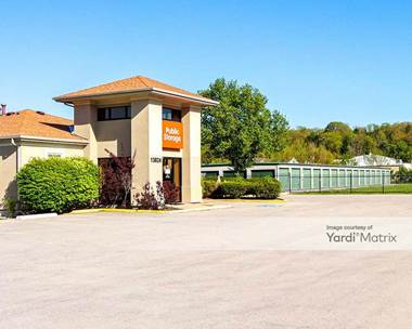 Storage Units for Rent available at 13824 Blue Pkwy, Kansas City, MO 64139