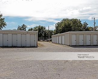 Photo 4 of StorageMart - 7101 Stewart Road, Pleasant Valley, MO