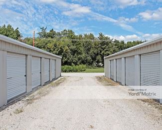 Photo 5 of StorageMart - 7101 Stewart Road, Pleasant Valley, MO