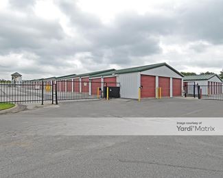 Photo 3 of StorageMart - 14151 Wyandotte Street, Kansas City, MO