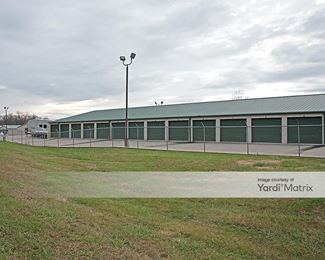 Photo 5 of North Park Storage - 1123 North Jefferson Street, Kearney, MO