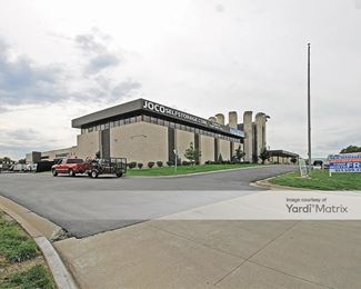 Photo 1 of Extra Space Storage - 8101 Lenexa Drive, Lenexa, KS