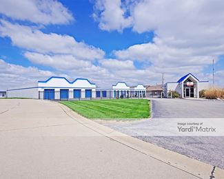 Photo 3 of Storage Rentals of America - 71 Executive Drive, Highland, IL