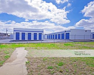 Photo 5 of Storage Rentals of America - 71 Executive Drive, Highland, IL