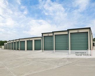 Photo 2 of Another Closet Self Storage - 6800 North US 281, Spring Branch, TX