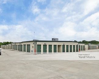 Photo 3 of Another Closet Self Storage - 6800 North US 281, Spring Branch, TX