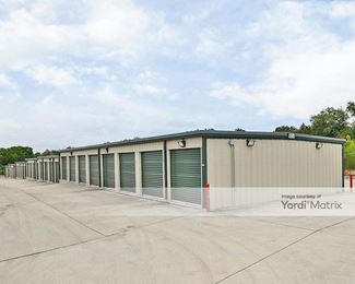 Photo 4 of Another Closet Self Storage - 6800 North US 281, Spring Branch, TX