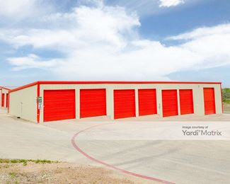 Photo 4 of 10 Federal Self Storage - 5550 FM 1516, Converse, TX