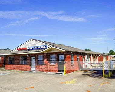 Storage Units for Rent available at 13800 Veterans Memorial Drive, Houston, TX 77014
