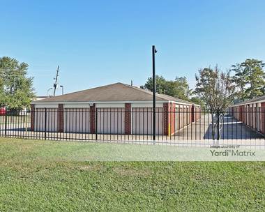Storage Units for Rent available at 13800 Veterans Memorial Drive, Houston, TX 77014