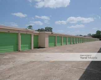 Photo 2 of Storage King USA - 7723 Long Point Road, Houston, TX