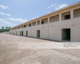 Photo 3 of Storage King USA - 7723 Long Point Road, Houston, TX