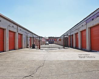 Photo 3 of Public Storage - 3555 South Loop West, Houston, TX
