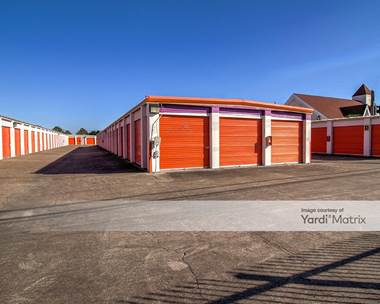 Storage Units for Rent available at 2305 South Dairy Ashford, Houston, TX 77077