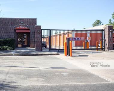 Storage Units for Rent available at 9630 Hillcroft Street, Houston, TX 77096