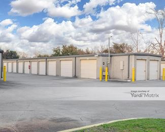 Photo 4 of Extra Space Storage - 8726 Long Point Road, Houston, TX