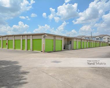 Storage Units for Rent available at 13033 Jones Road, Houston, TX 77070