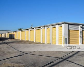 Photo 2 of Extra Space Storage - 1435 Silverado Drive, Houston, TX